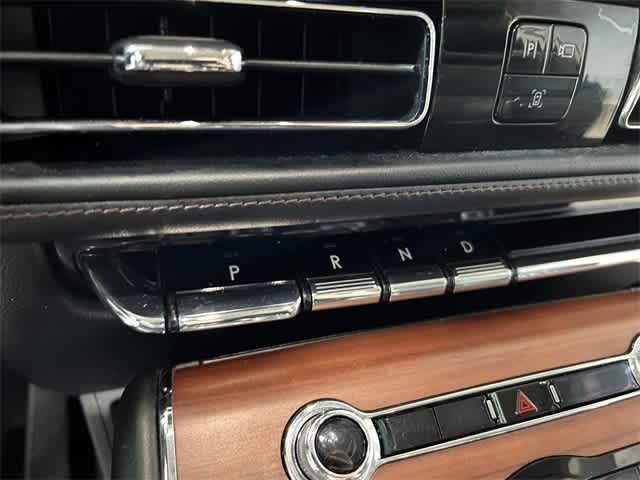 Thumbnail: 2021 Lincoln Aviator - 31