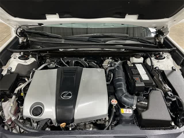 Thumbnail: 2020 Lexus ES - 20
