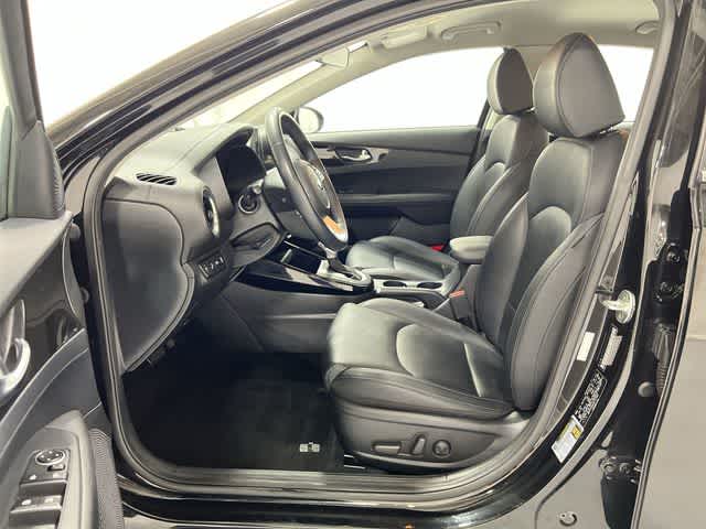 Thumbnail: 2019 Kia Forte - 10