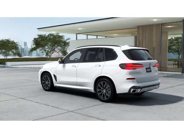 Thumbnail: 2026 BMW X5 - 2