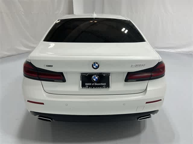 Thumbnail: 2023 BMW 5 Series - 13