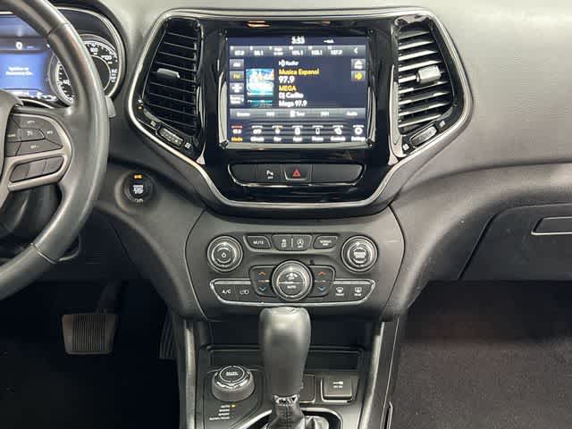 Thumbnail: 2020 Jeep Cherokee - 28