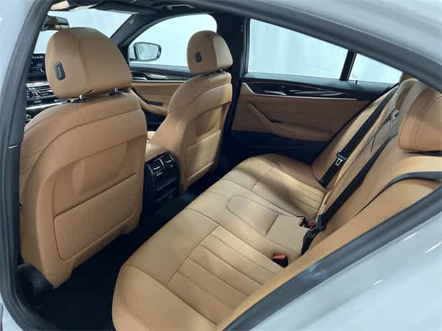 Thumbnail: 2023 BMW 5 Series - 24