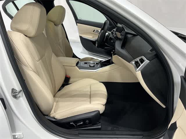 Thumbnail: 2025 BMW 3 Series - 26