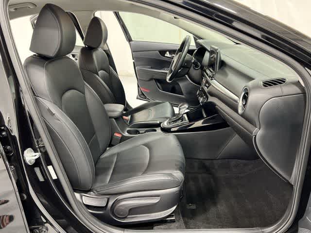 Thumbnail: 2019 Kia Forte - 25