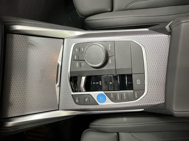Thumbnail: 2025 BMW i4 - 30