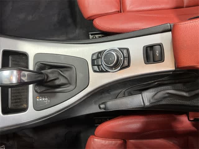 Thumbnail: 2011 BMW 3 Series - 29