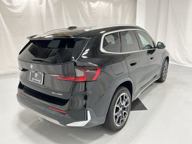 Thumbnail: 2023 BMW X1 - 14