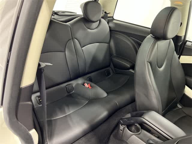 Thumbnail: 2013 MINI Cooper Hardtop - 25