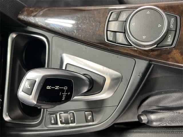 Thumbnail: 2015 BMW 3 Series - 30