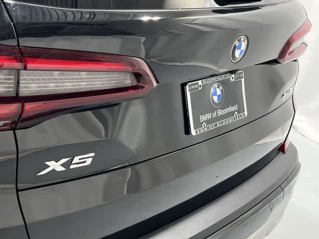 Thumbnail: 2022 BMW X5 - 17