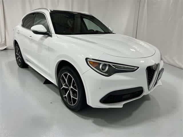 Thumbnail: 2021 Alfa Romeo Stelvio - 15