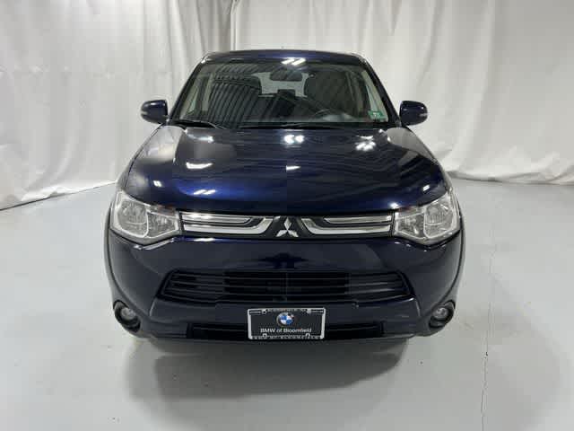 Thumbnail: 2014 Mitsubishi Outlander - 16