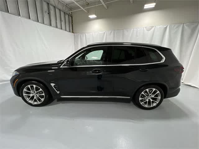 Thumbnail: 2026 BMW X5 - 11