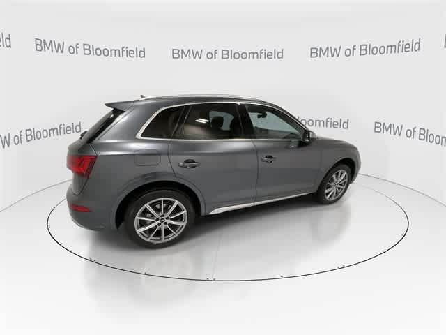 Thumbnail: 2022 Audi SQ5 - 8