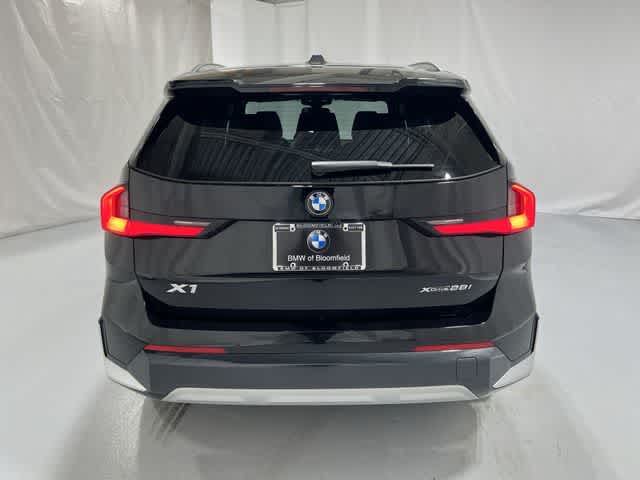 Thumbnail: 2025 BMW X1 - 13