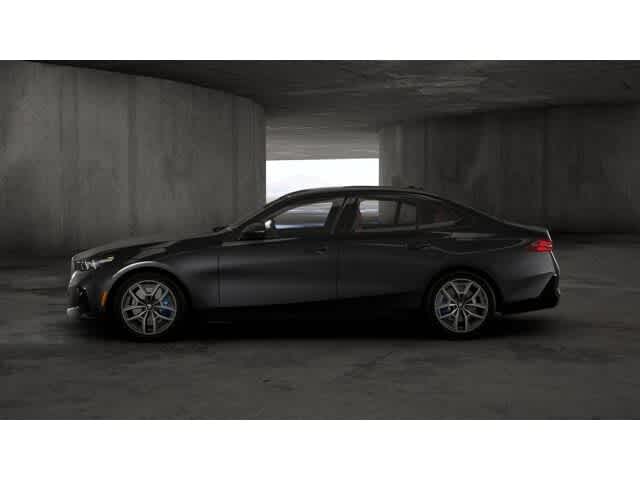 Thumbnail: 2026 BMW i5 - 4