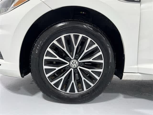 Thumbnail: 2019 Volkswagen Jetta - 18
