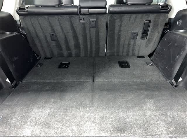 2016 Lexus GX 460 33