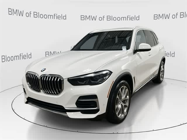 2023 BMW X5 xDrive40i Hero Image