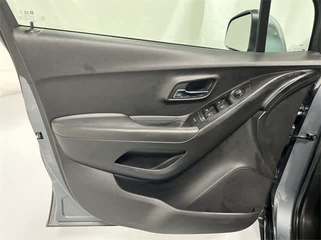 Thumbnail: 2019 Chevrolet Trax - 34