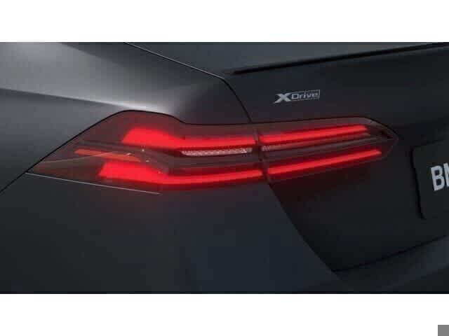 Thumbnail: 2026 BMW 5 Series - 8