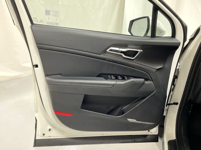 Thumbnail: 2023 Kia Sportage - 34