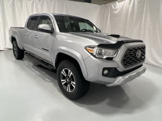 Thumbnail: 2017 Toyota Tacoma - 15