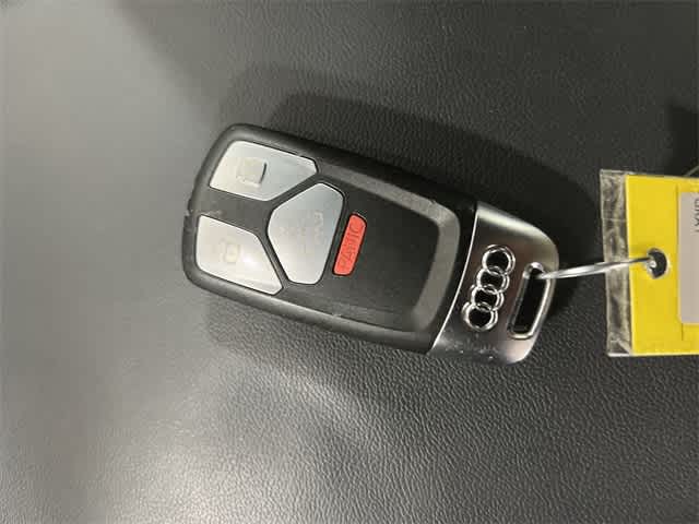 Thumbnail: 2022 Audi SQ5 - 32