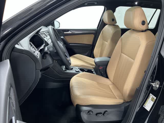 Thumbnail: 2023 Volkswagen Tiguan - 21