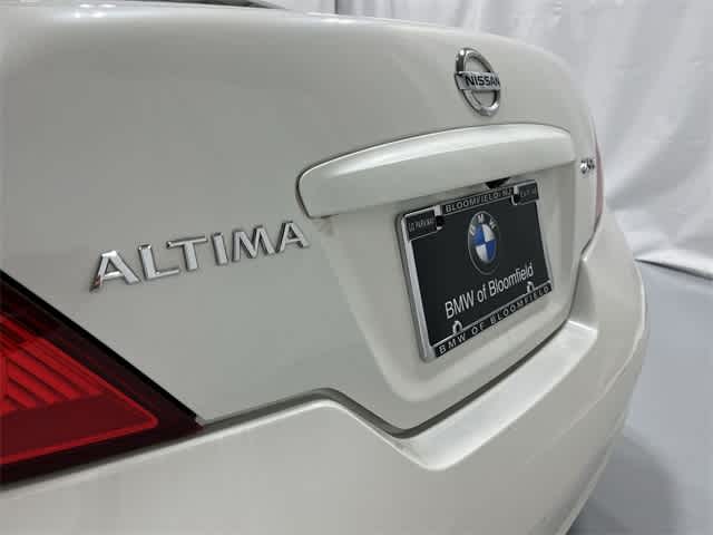 Thumbnail: 2010 Nissan Altima - 17