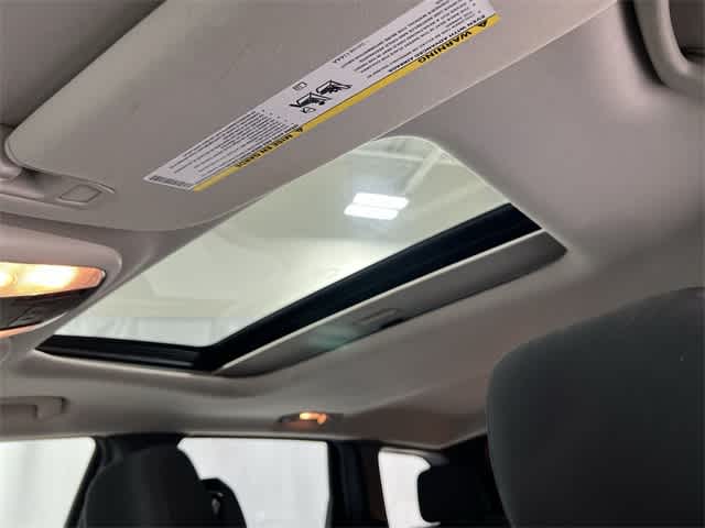 Thumbnail: 2013 Jeep Grand Cherokee - 23