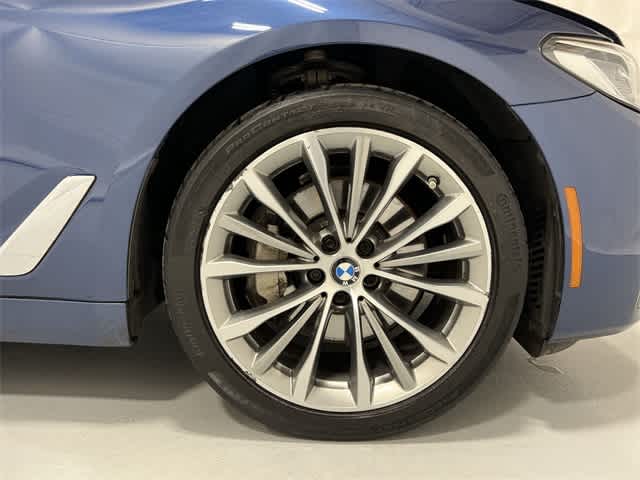 Thumbnail: 2022 BMW 5 Series - 18