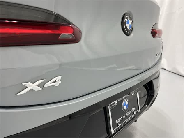 Thumbnail: 2023 BMW X4 - 17