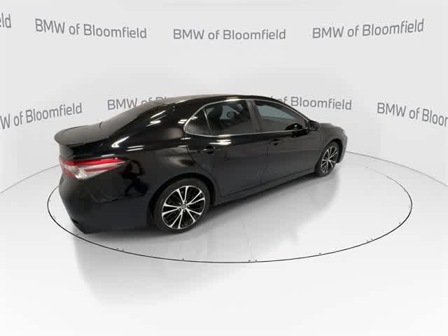 Thumbnail: 2018 Toyota Camry - 8