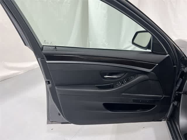 Thumbnail: 2016 BMW 5 Series - 34