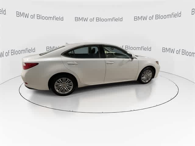 Thumbnail: 2014 Lexus ES - 8