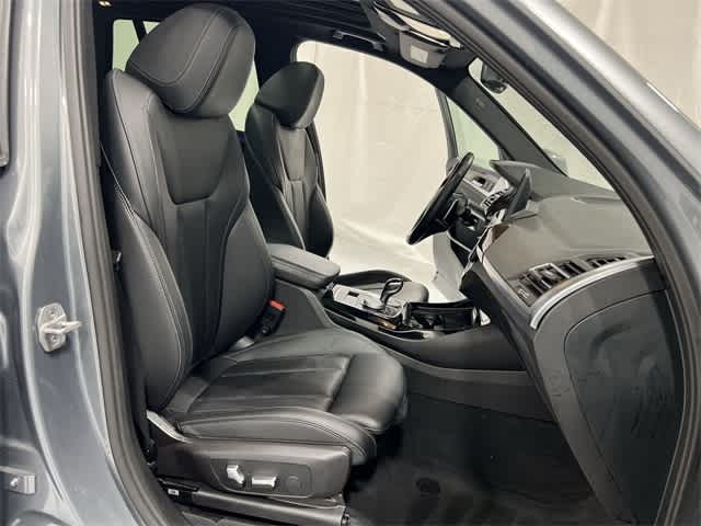 Thumbnail: 2023 BMW X3 - 26