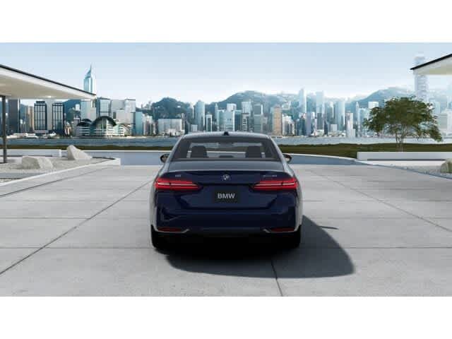 Thumbnail: 2026 BMW i5 - 5