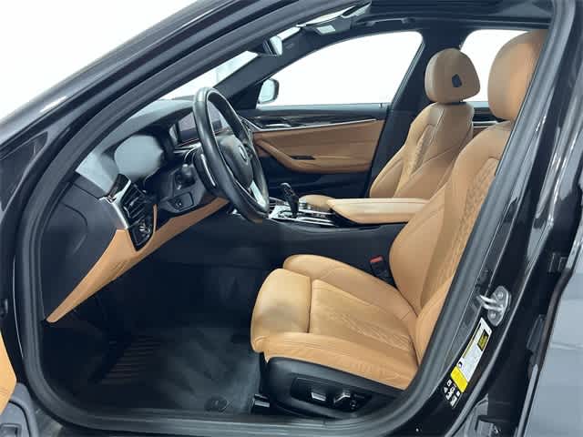 Thumbnail: 2022 BMW 5 Series - 10