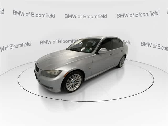 Thumbnail: 2011 BMW 3 Series - 4