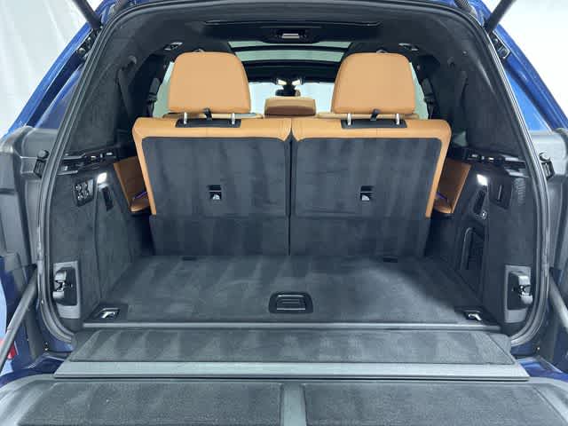 Thumbnail: 2022 BMW X7 - 32