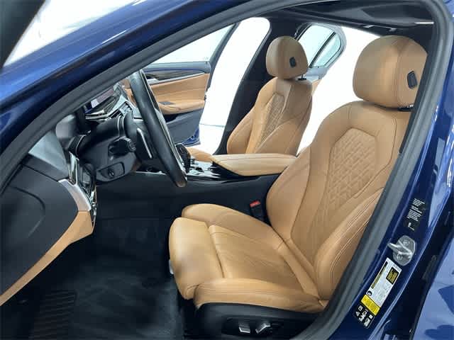 Thumbnail: 2022 BMW 5 Series - 21