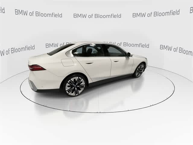 Thumbnail: 2025 BMW i5 - 8