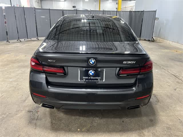 Thumbnail: 2023 BMW 5 Series - 13