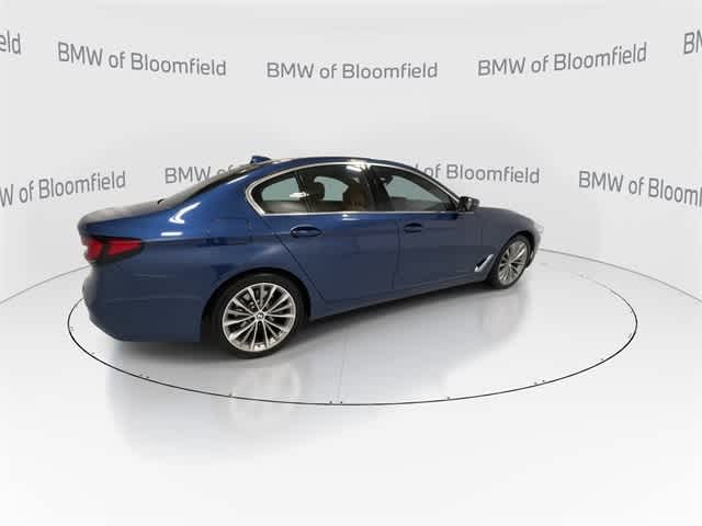 Thumbnail: 2022 BMW 5 Series - 8