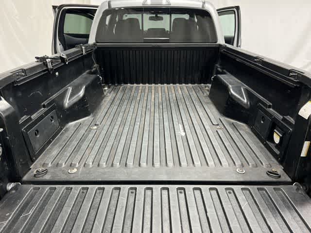 Thumbnail: 2017 Toyota Tacoma - 31