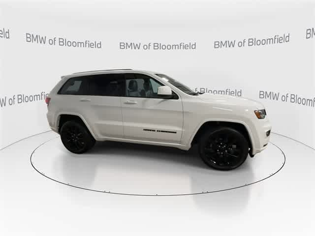 Thumbnail: 2017 Jeep Grand Cherokee - 9