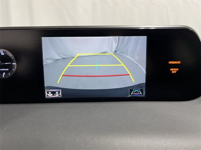 Thumbnail: 2019 Lexus UX - 29