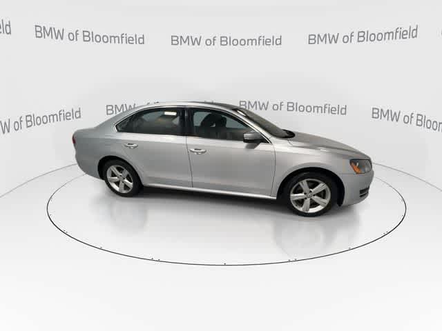 Thumbnail: 2013 Volkswagen Passat - 9